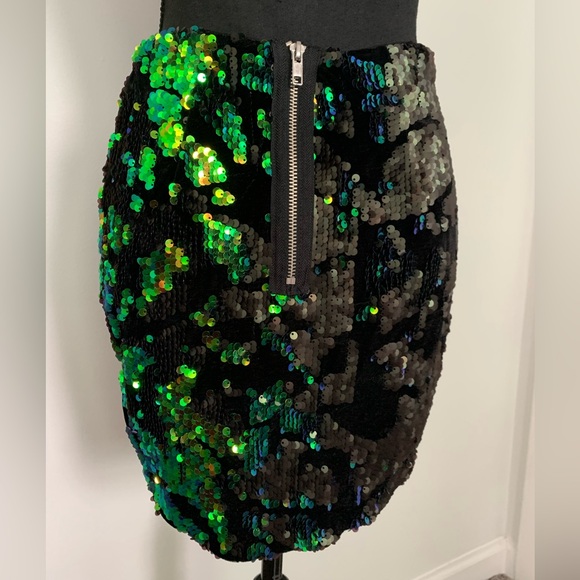 SEQUIN MINI SKIRT MERMAID BLACK AND GREEN - SIZE 6 - Picture 4 of 6